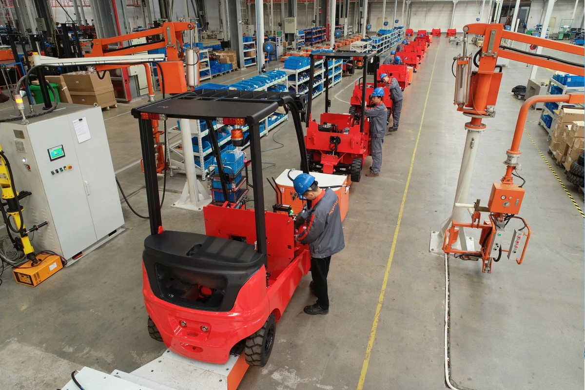 Noblelift production line